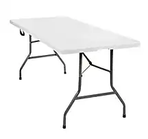 Table rectangulaire — à louer