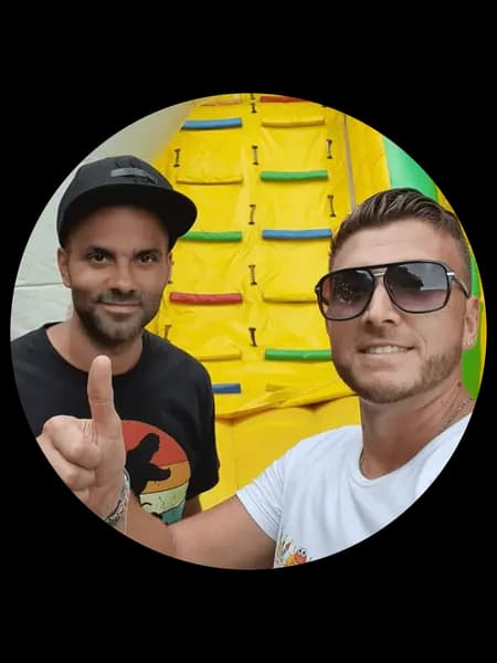 Tony Parker lors d'un événement Gonflables en FoliZz